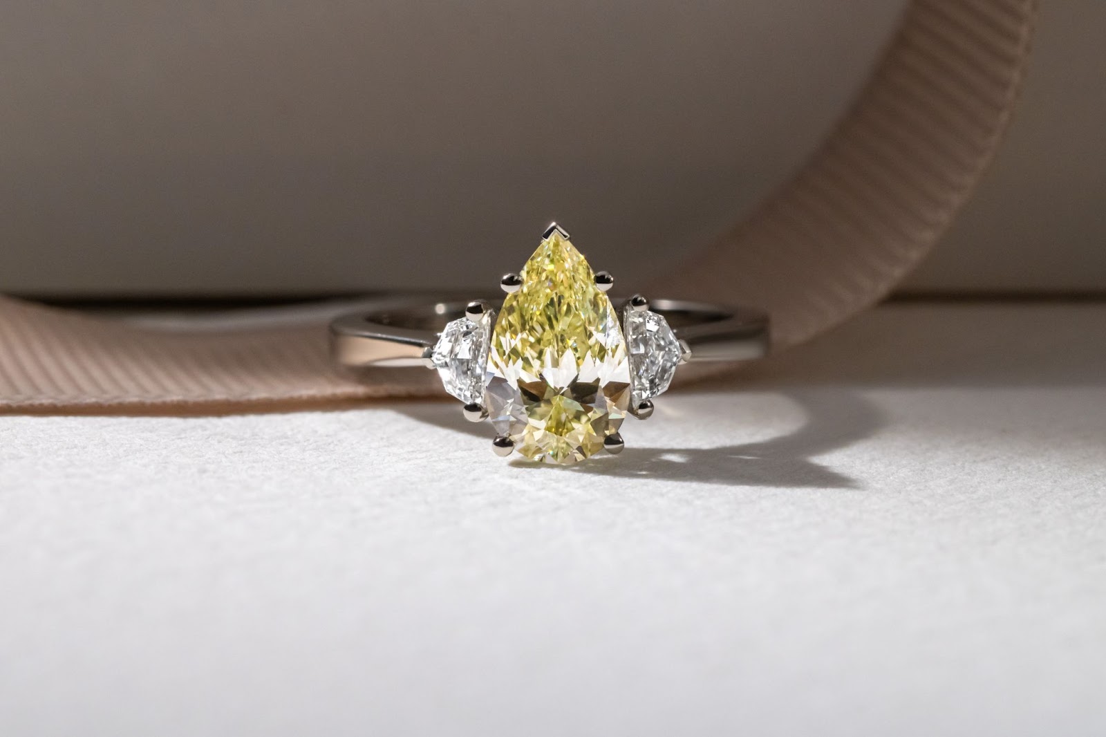 What you need to know about the 8 ct yellow diamond?